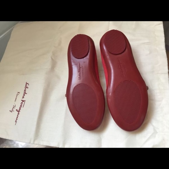 Red Ferragamo Toddler Girls Flats.  Brand New. - Picture 2 of 3